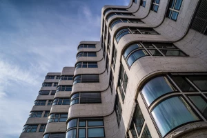 Dom w sasankach 3 realizacje – nowoczesne podejście do architektury